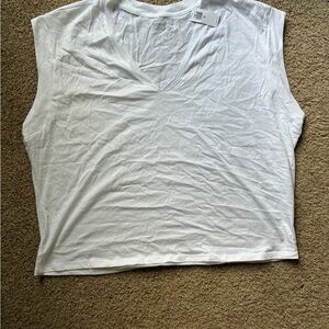 NWT Old Navy White Sleeveless Crop Muscle Tee